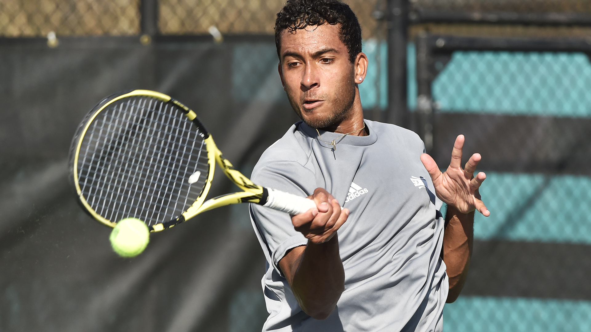 Mallory Helps UNC Wilmington Defeat Delaware (Tennis)